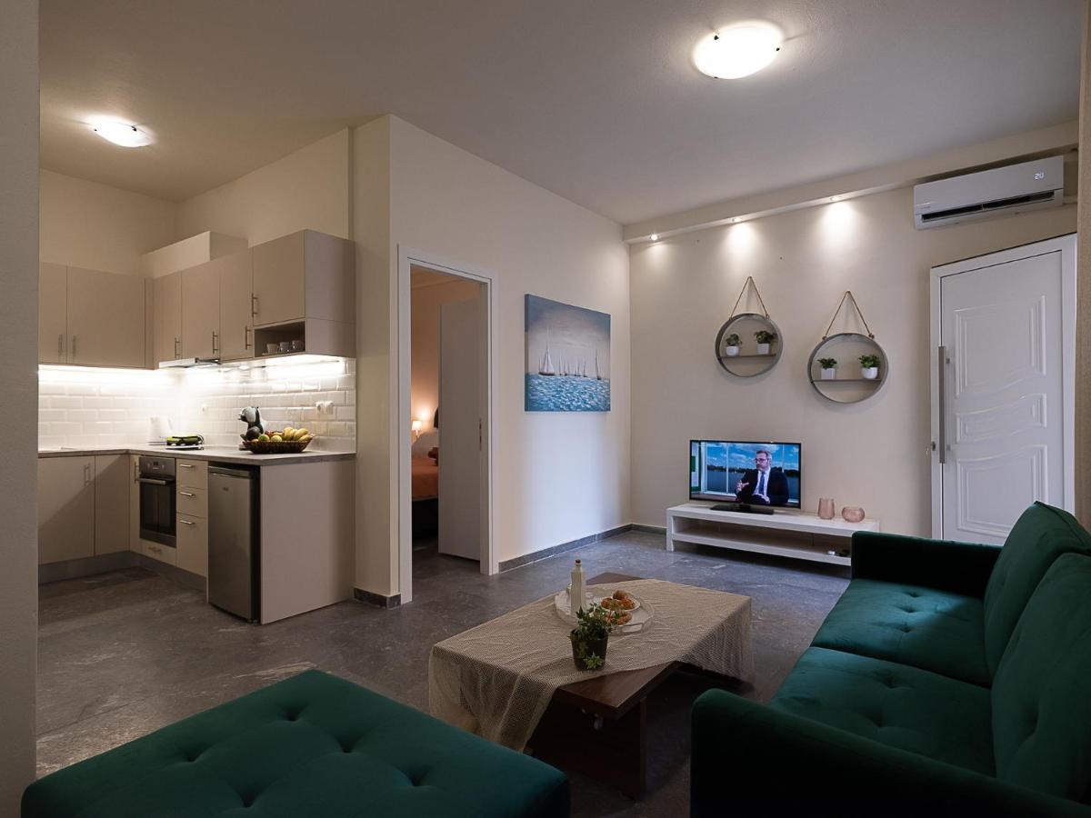 Luxury Apts Heraklion Center Esterno foto