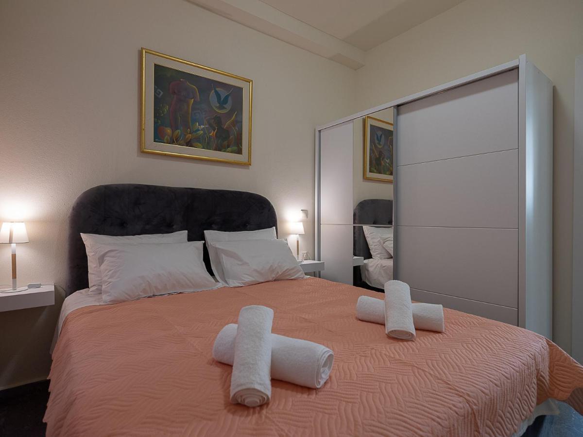 Luxury Apts Heraklion Center Esterno foto