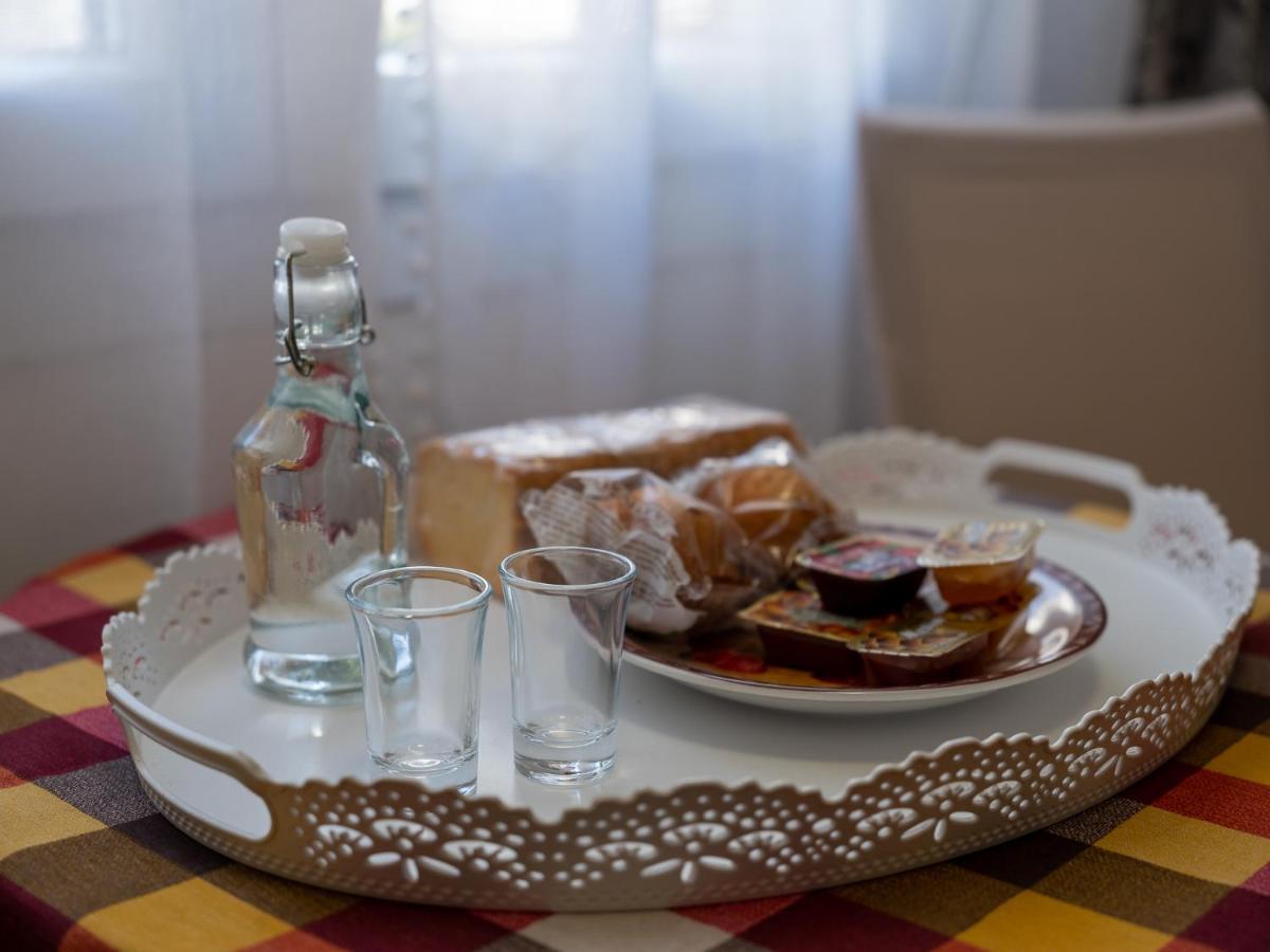 Luxury Apts Heraklion Center Esterno foto